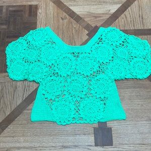 Crochet swing shirt sleeve sweater